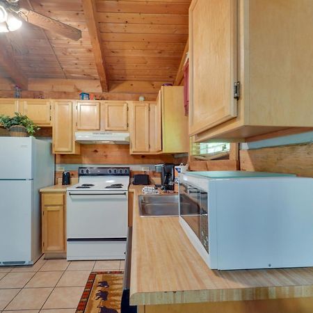 Gatlinburg Cabin With Hot Tub About 6 Mi To Downtown! المظهر الخارجي الصورة