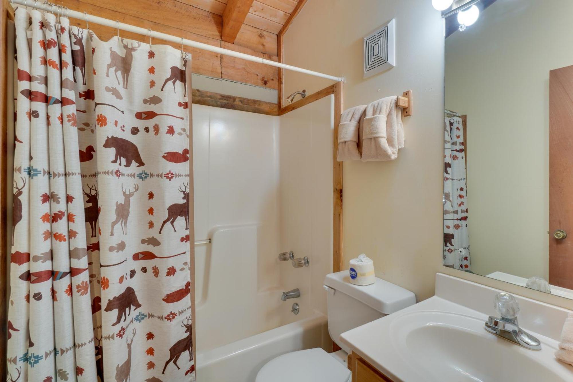 Gatlinburg Cabin With Hot Tub About 6 Mi To Downtown! المظهر الخارجي الصورة