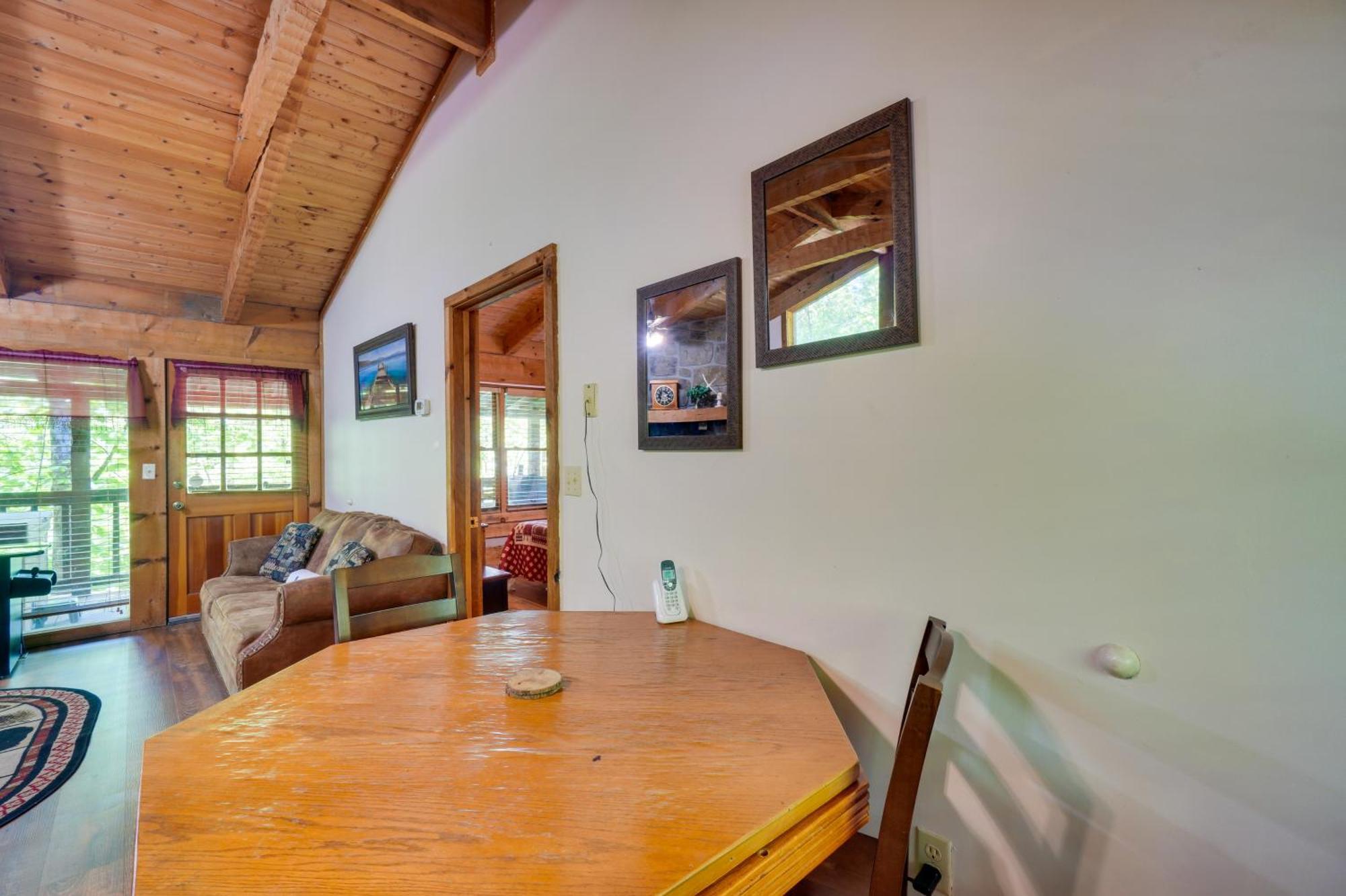 Gatlinburg Cabin With Hot Tub About 6 Mi To Downtown! المظهر الخارجي الصورة