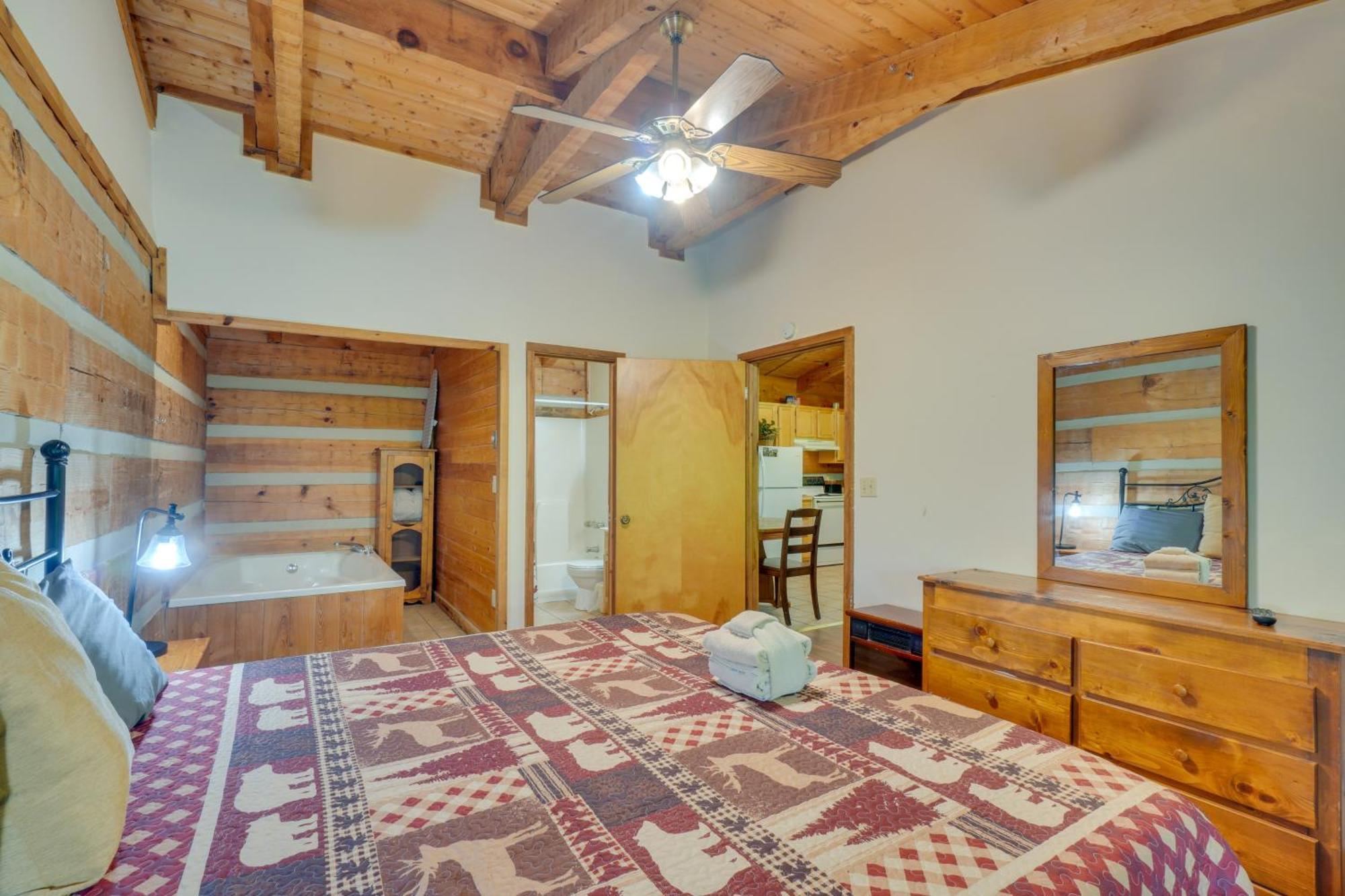 Gatlinburg Cabin With Hot Tub About 6 Mi To Downtown! المظهر الخارجي الصورة